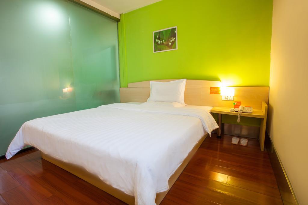 7Days Inn Guilin Zhengyang Road Pedestrain Street Camera foto