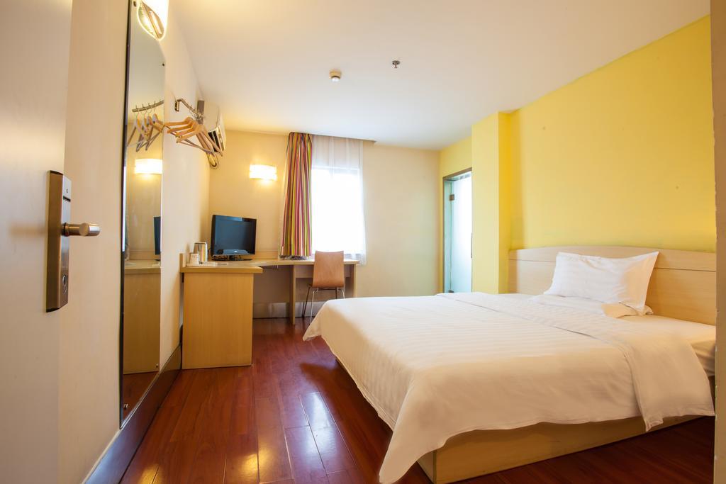 7Days Inn Guilin Zhengyang Road Pedestrain Street Camera foto